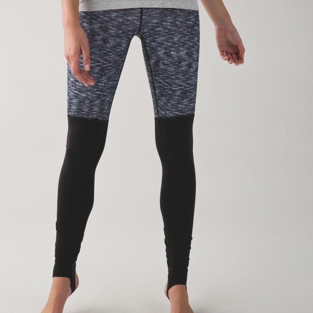 ✅ Lululemon Wunder Under Pant *Stirrup SIZE 6 BLACK AND GREY